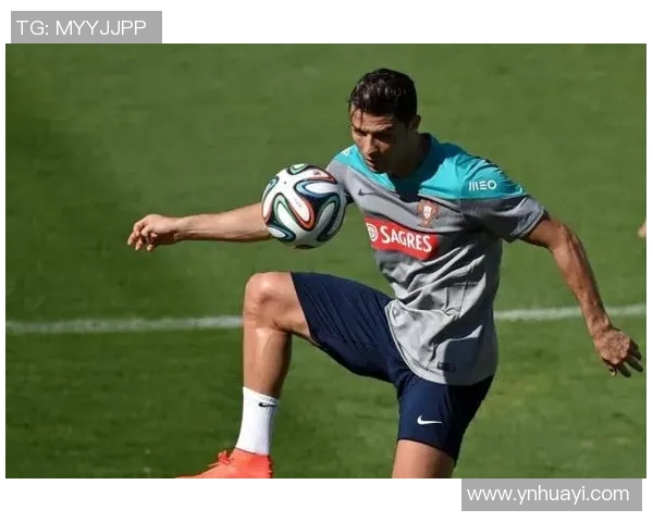 女性足球明星展现完美瘦腿魅力的精彩瞬间图片合集